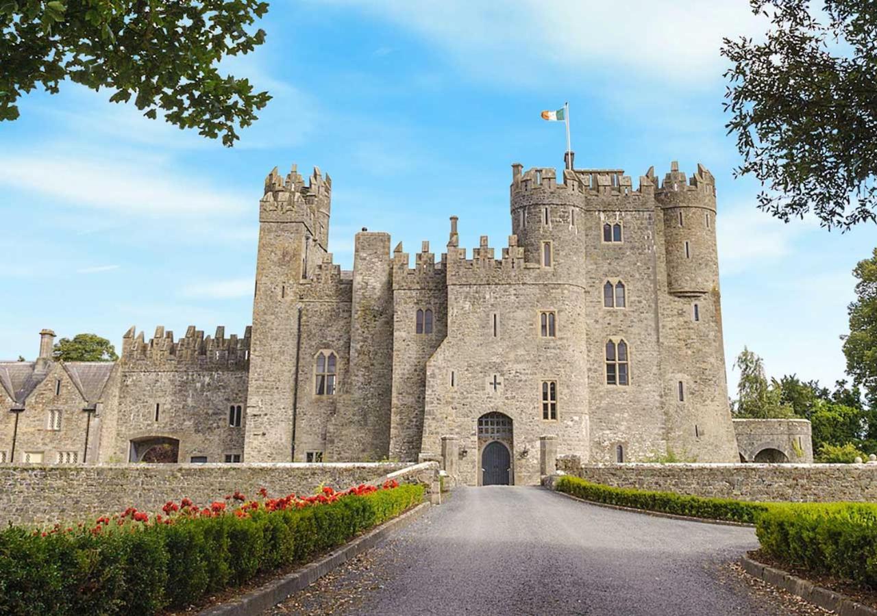 Отель Kilkea Castle Экстерьер фото